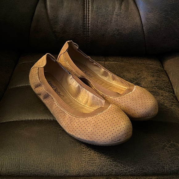 Josef Seibel flats. NWT - Picture 1 of 5